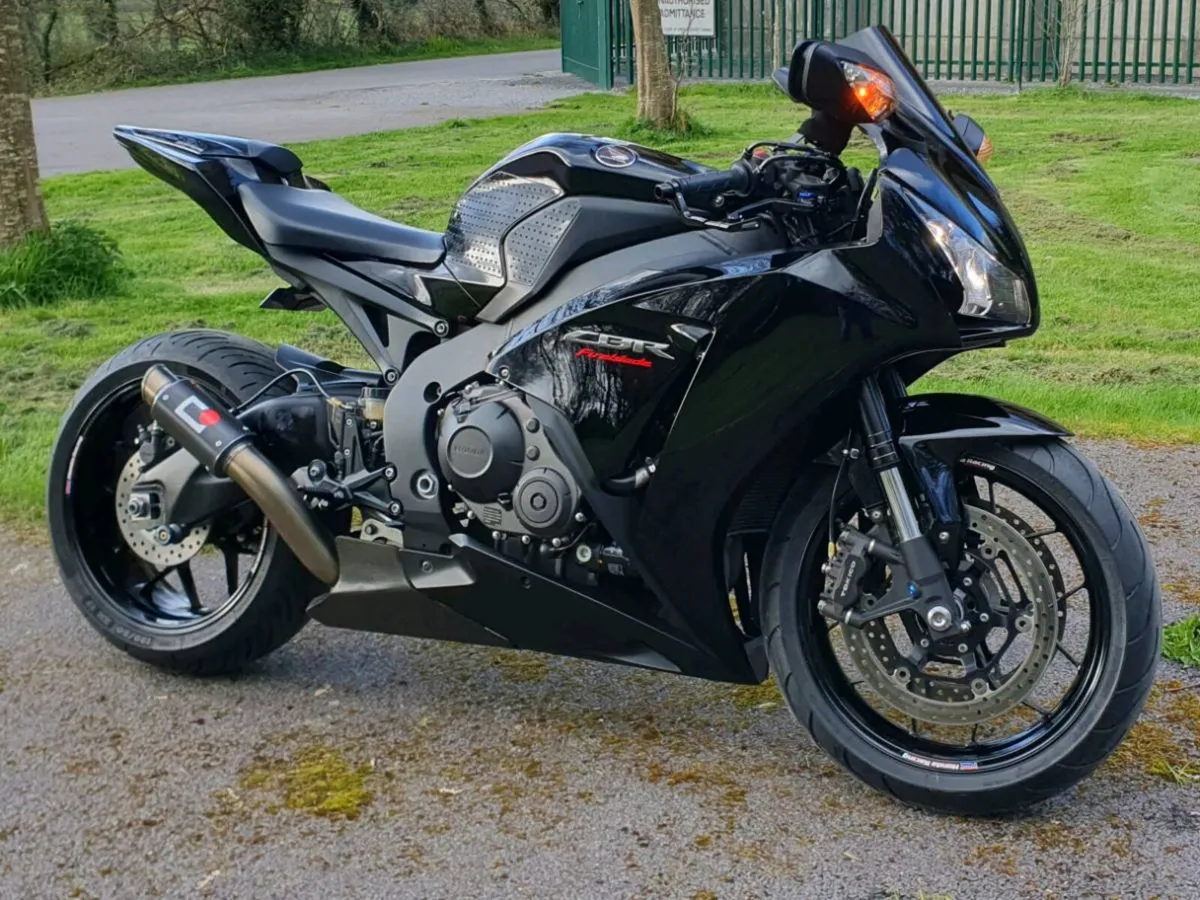 2013 HONDA FIREBLADE - Image 1