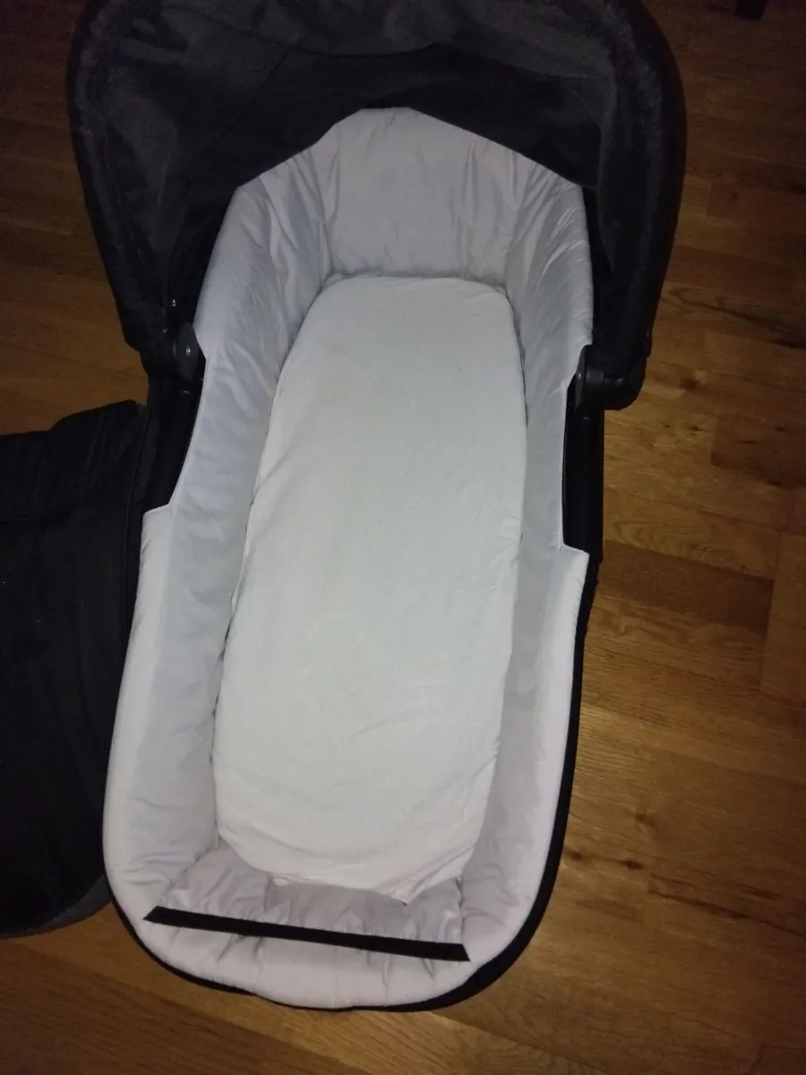 Joie carrycot / Pram top - Image 1