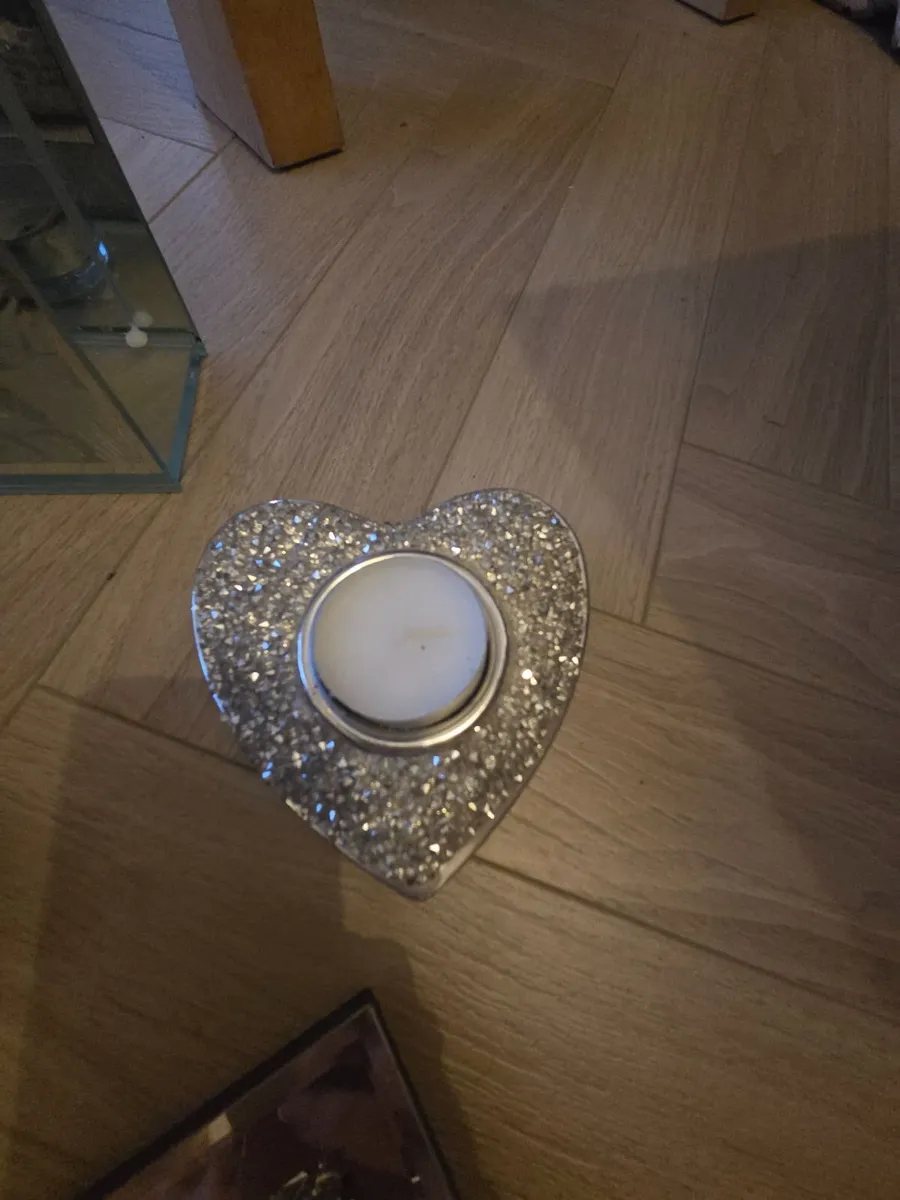 Home decor - Image 3