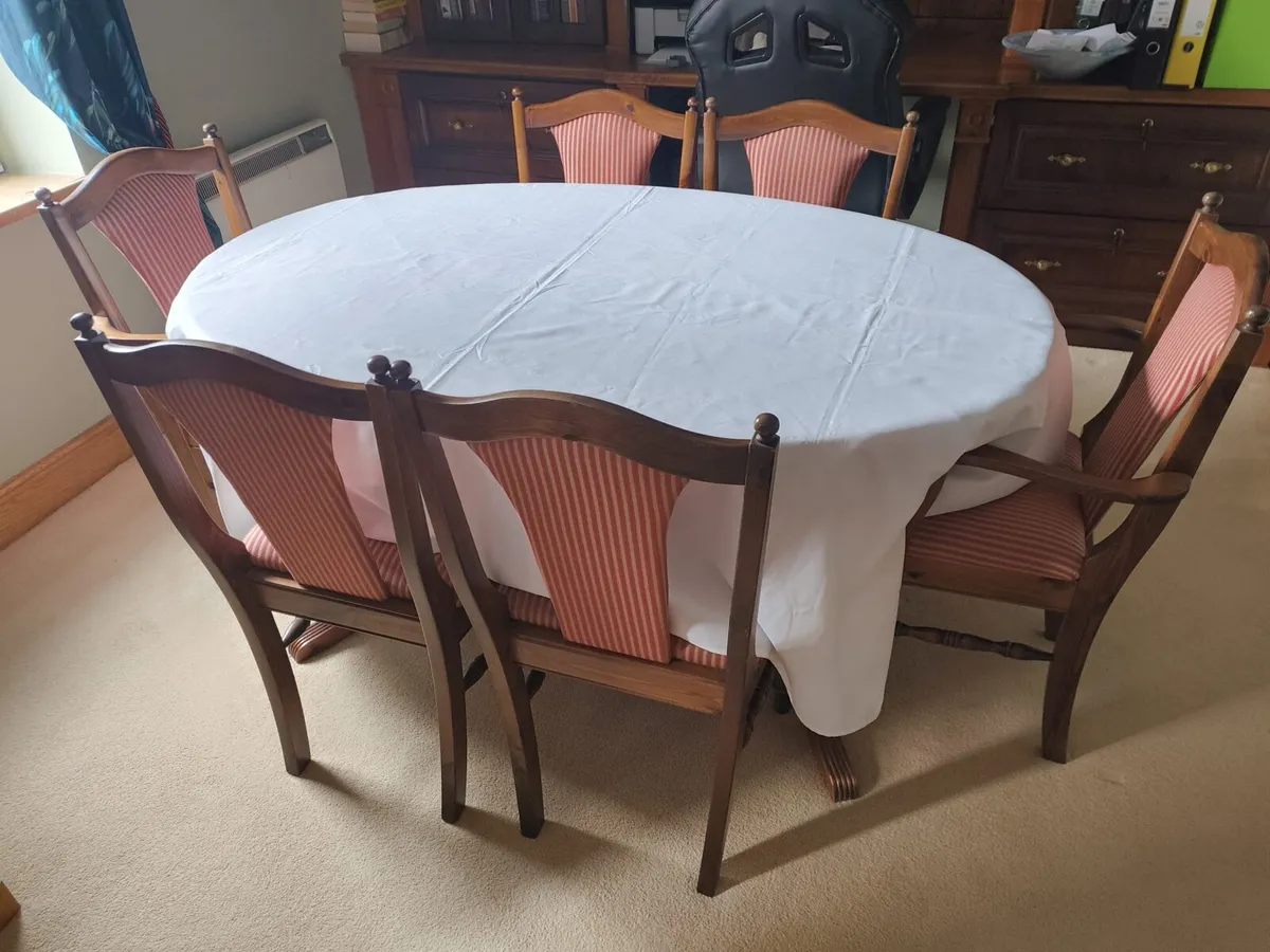 Dinning Room Table & Chairs  Extendable - Image 2