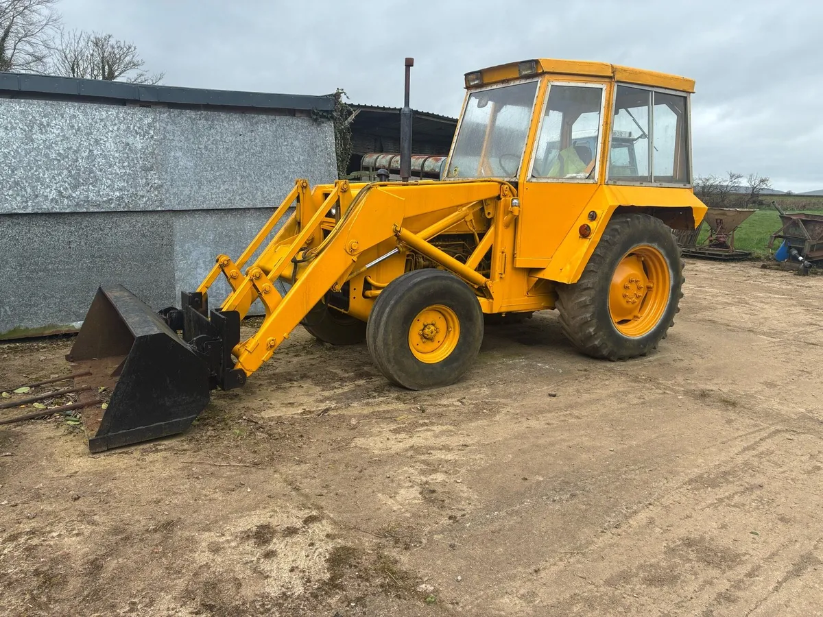 Massey 50b loader - Image 1