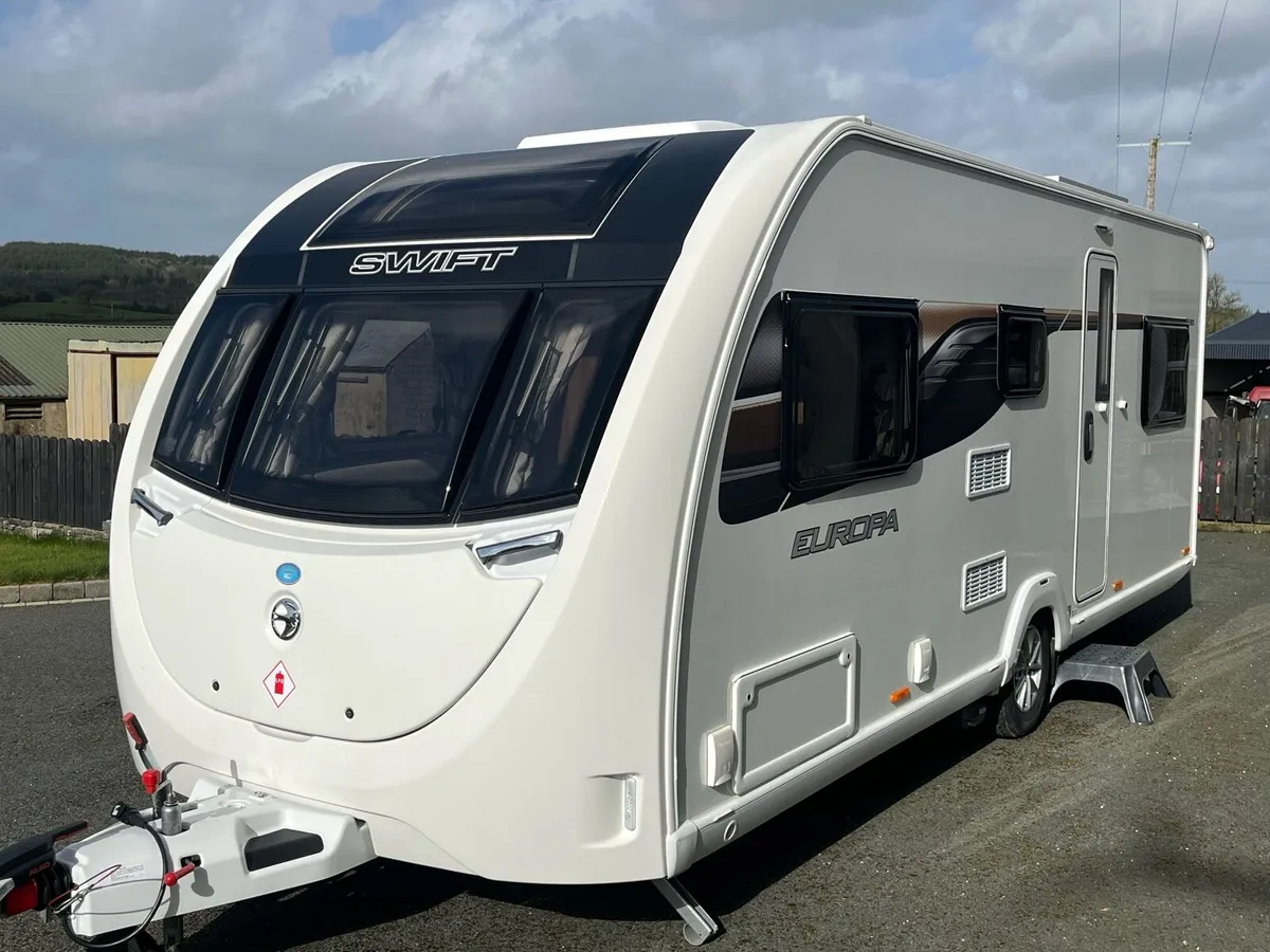 2021 Swift Europa 590 TD 6 berth. Excellent cond - Image 1