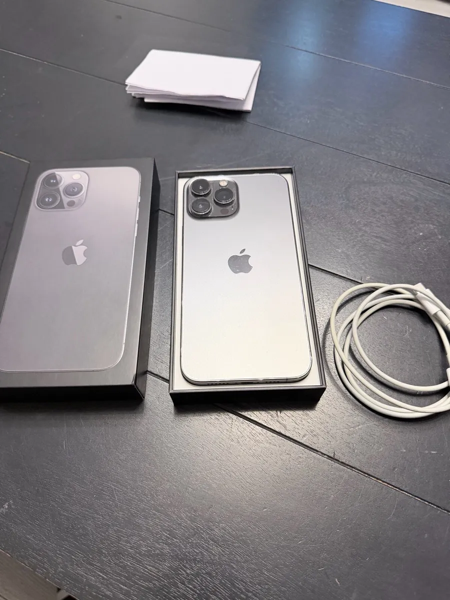 Apple iPhone 13 Pro Max 256GB - Image 2