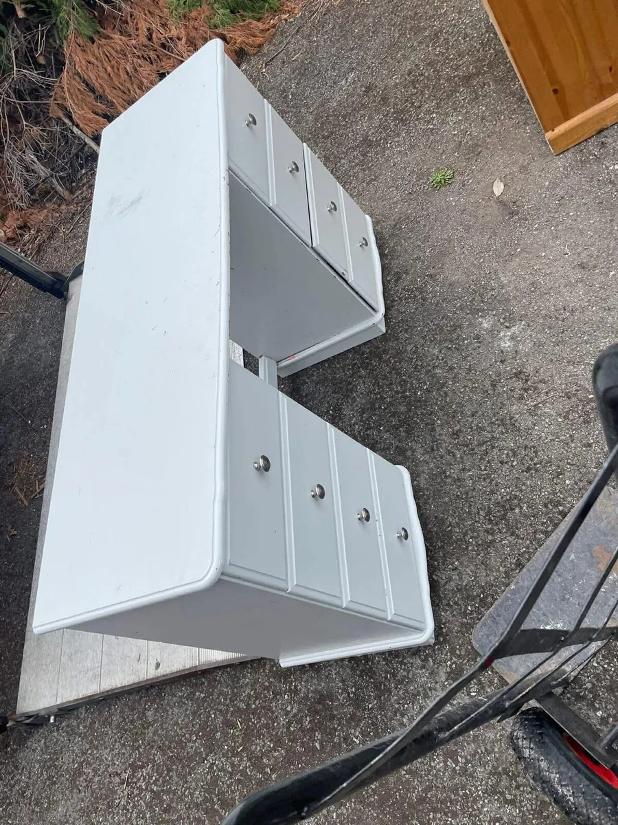 Study desk €50 - Image 3