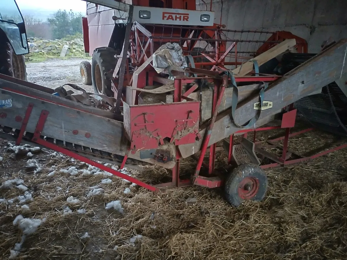 Farm machinery - Image 1