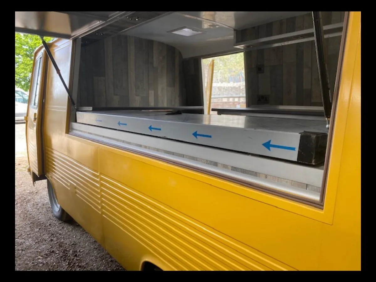 Peugeot Food Truck - Image 4