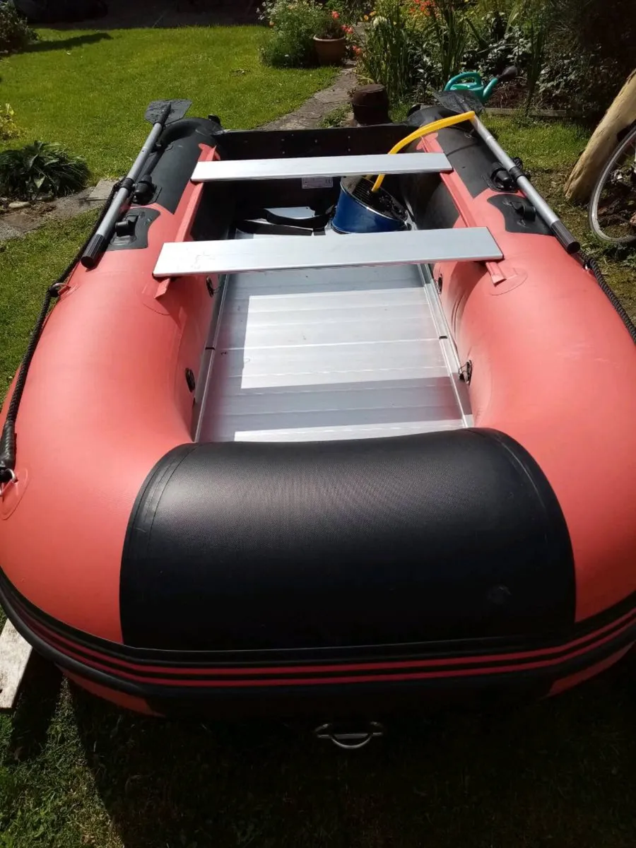 Inflatable Gladiator 330 - Image 2