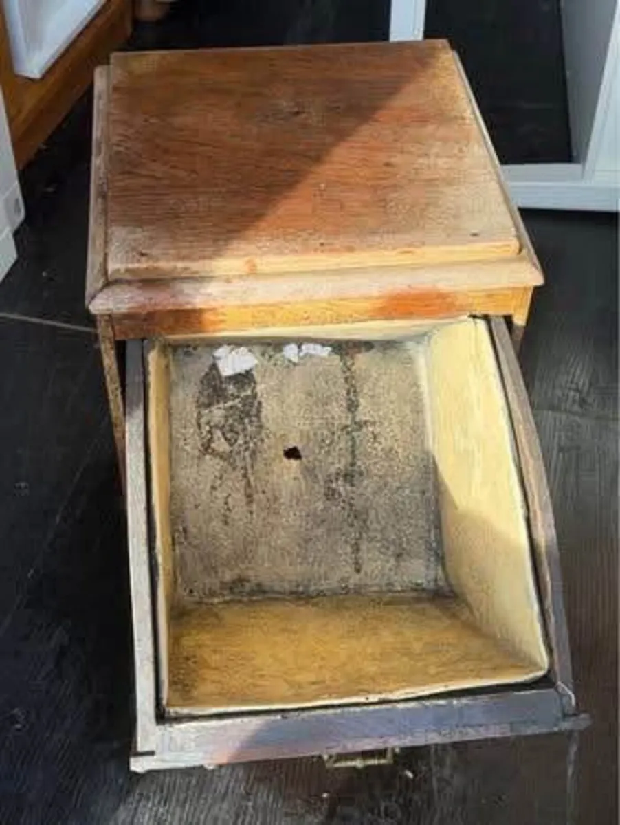 Vintage coal box - Image 2