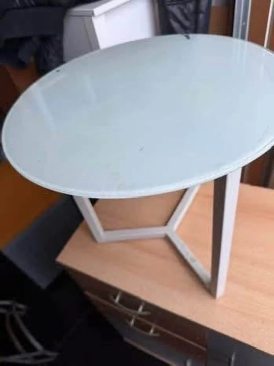 Small stand - Image 2