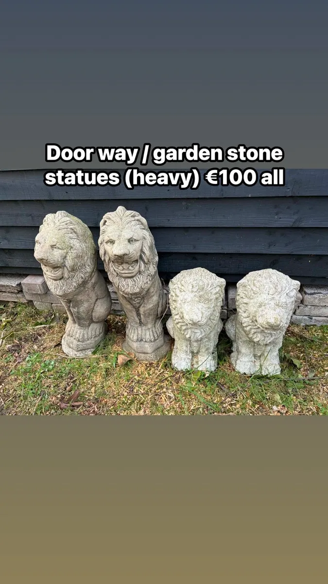 Statues garden lions