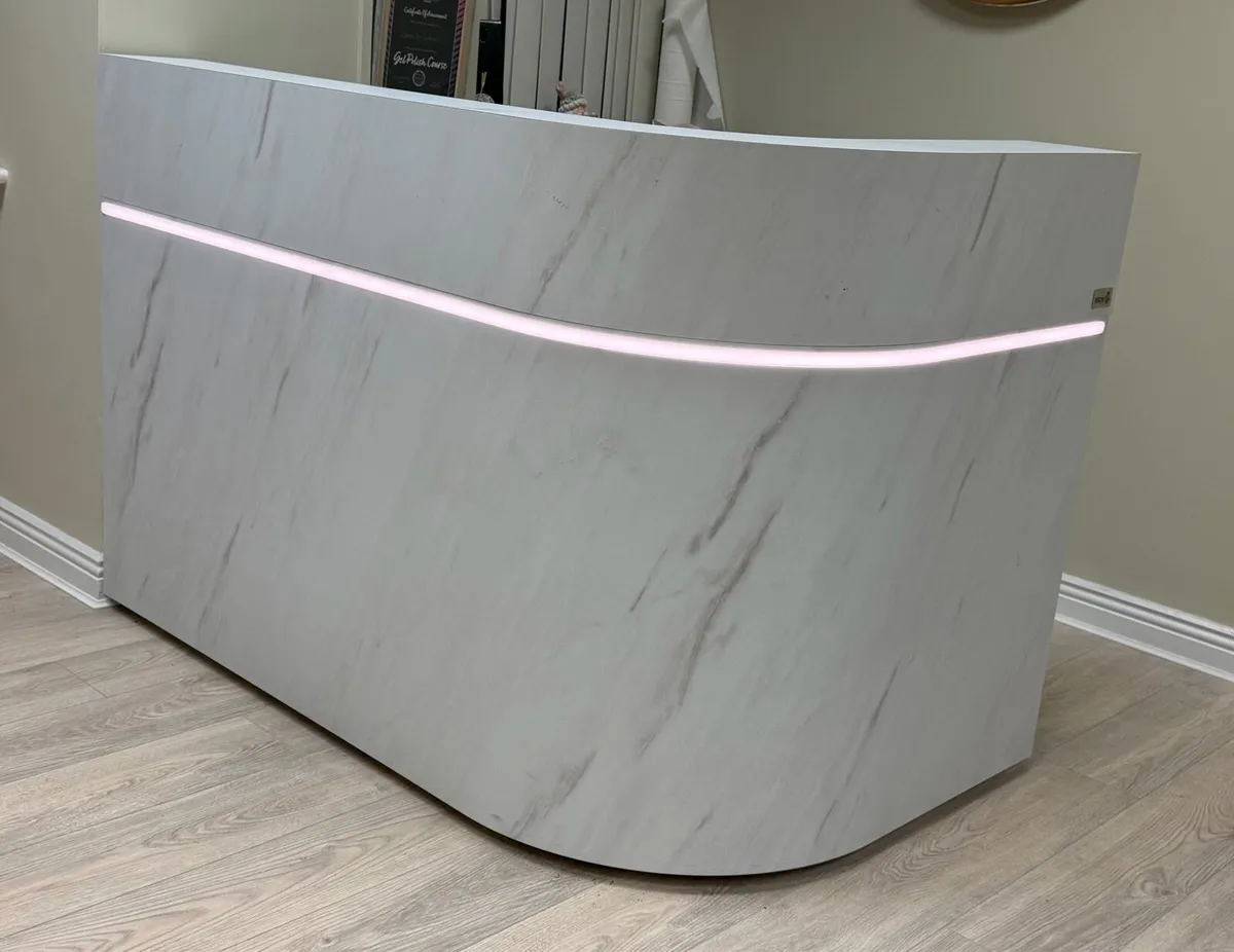 Salon REM Reception desk for sale - Image 1