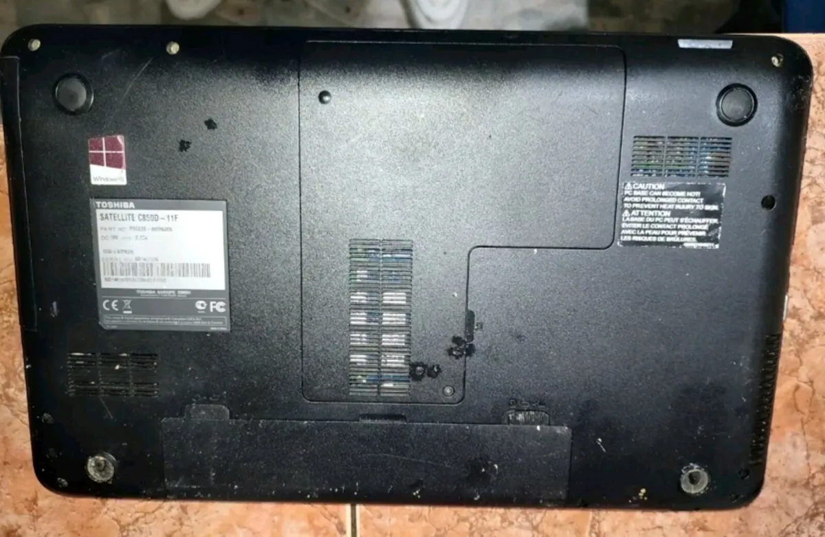 Toshiba laptop - Image 3
