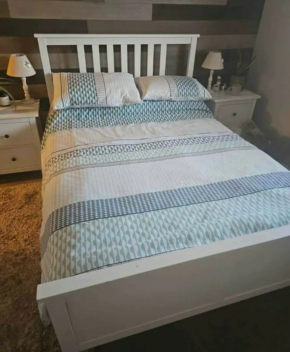 King size  bed