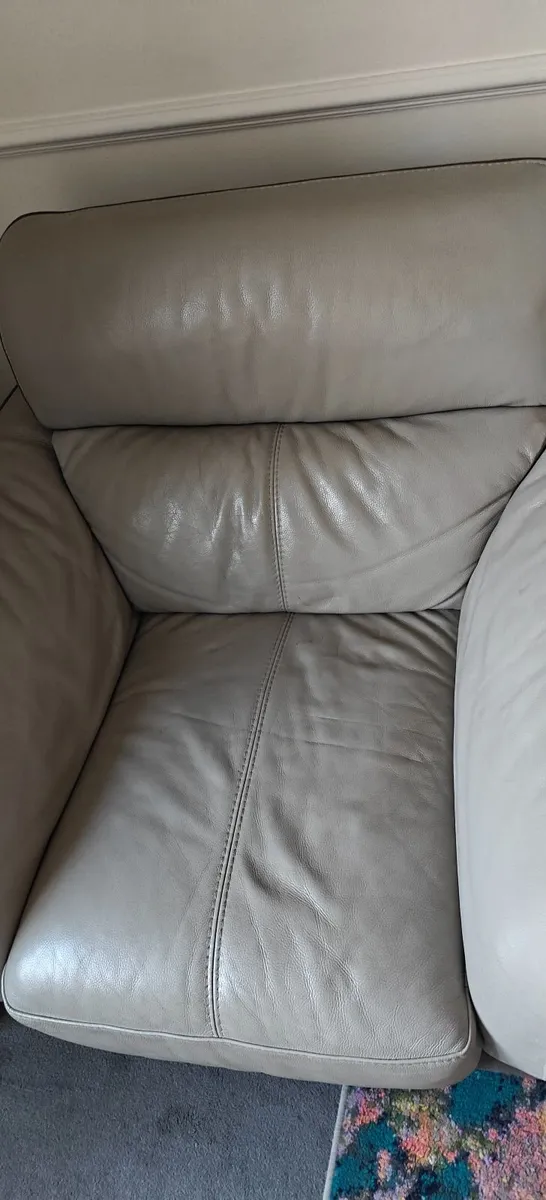 One seater couch - Image 2