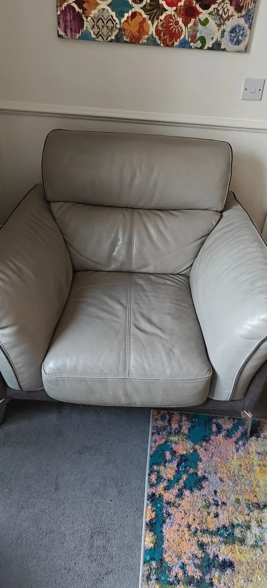 One seater couch - Image 3