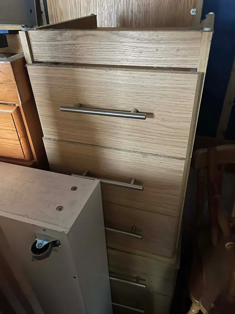 2 lockers €50 pair - Image 2