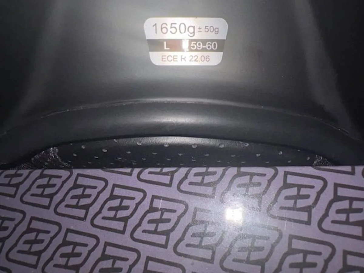 Motorcycle Helmet Flip-Up with Bluetooth Intercom - Image 4