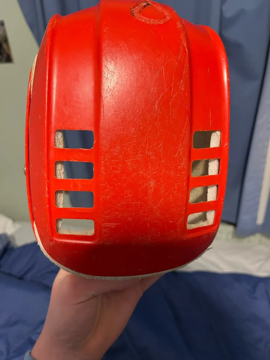 Oldstyle non stitch cooper hurling helmet - Image 4