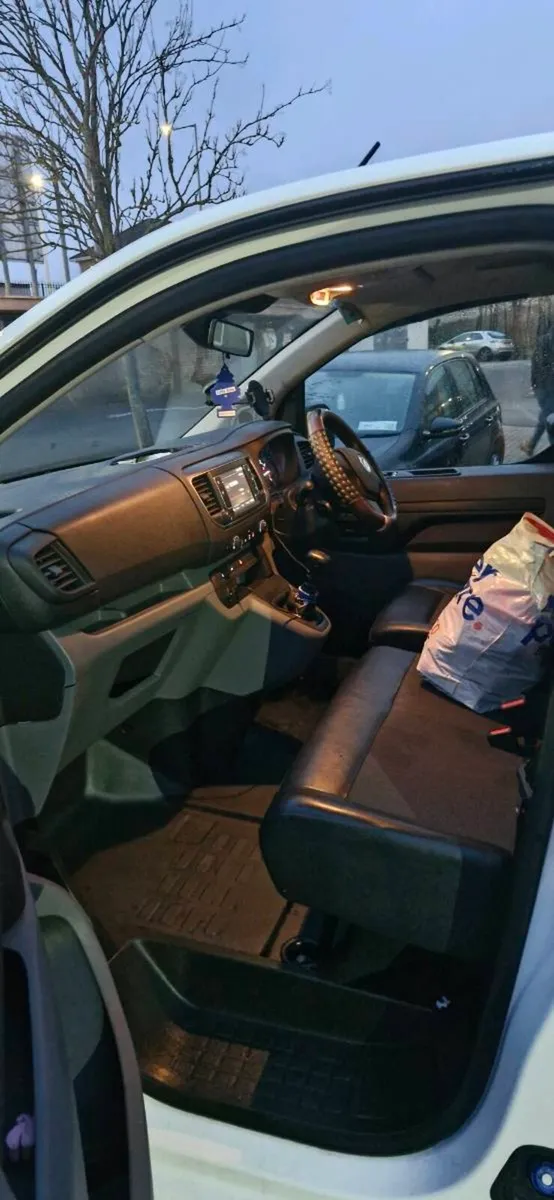 Vauxhall vivaro - Image 3