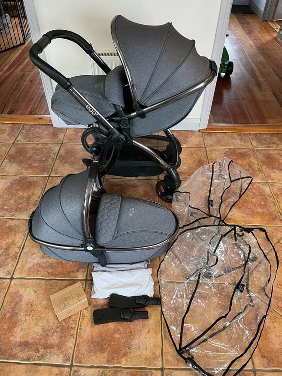 Egg 2 Stroller & Carrycot - Image 1
