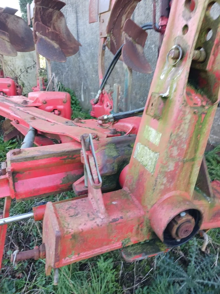 4 sod vogel and Noot reversible plough - Image 2