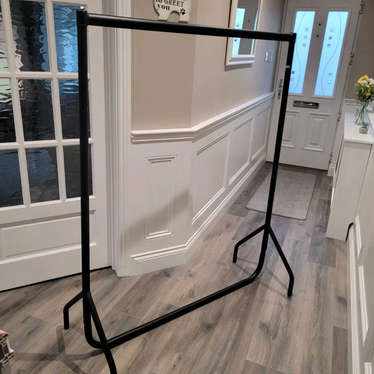 Clothes rail