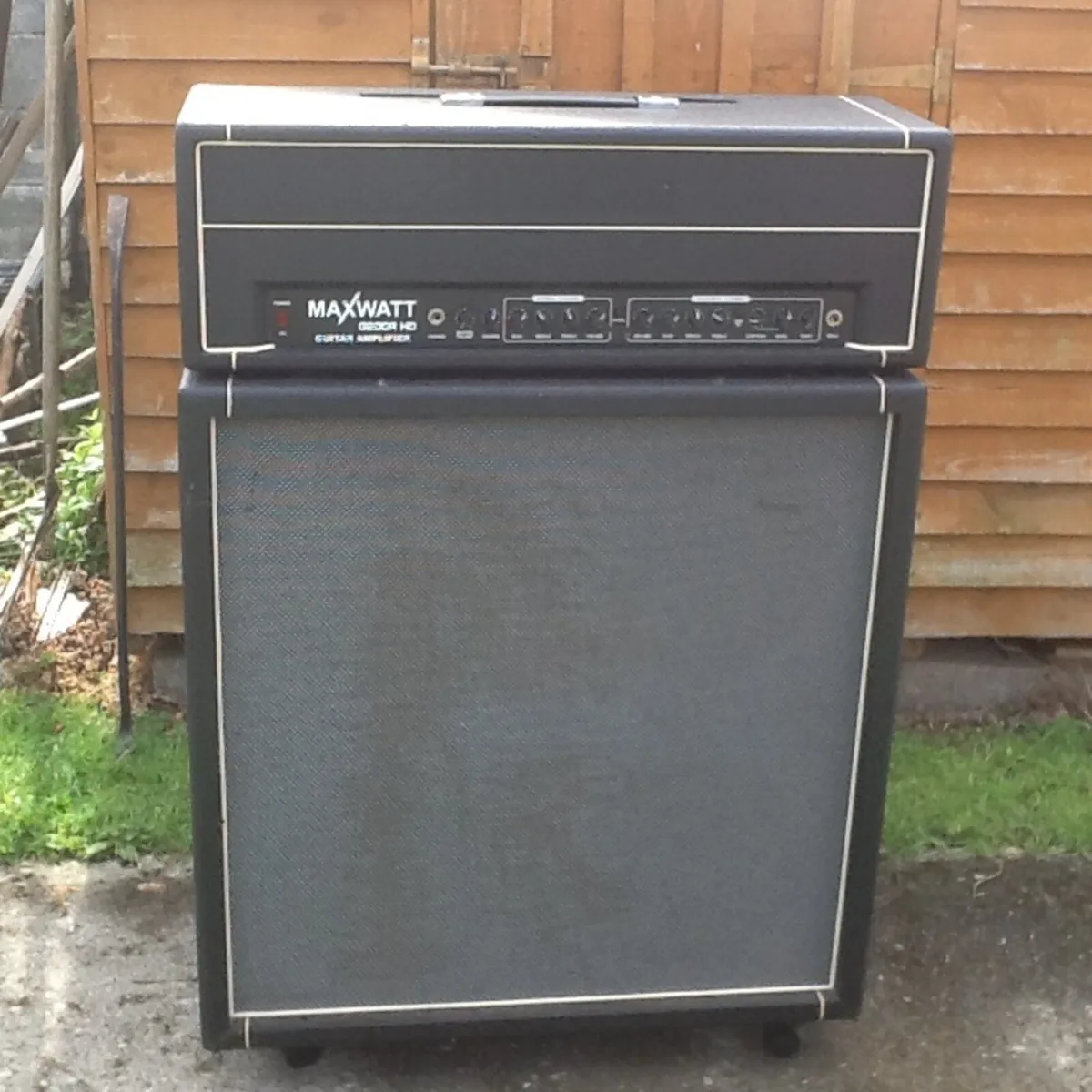 Hi watt Guitar amp head and cabinet