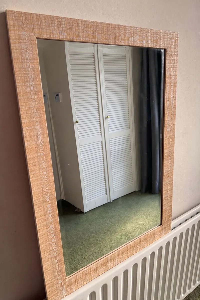 J.R. Annett bevelled mirror 89x64 with cert