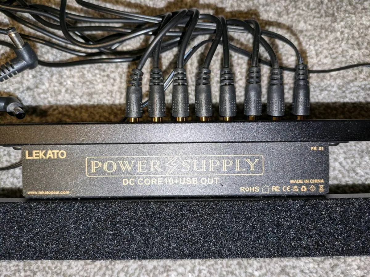 Lekato Powered Pedalboard with Gig Bag (Built-in P - Image 2