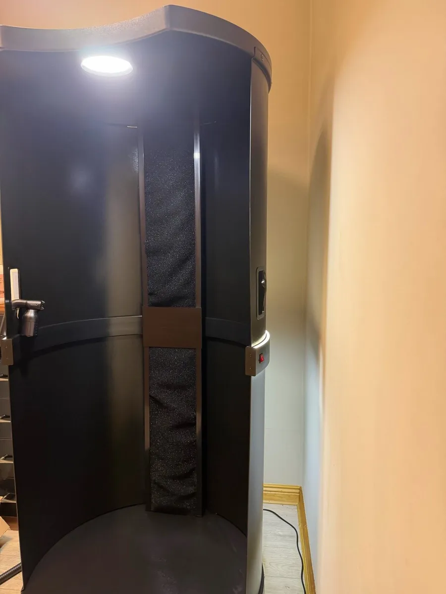 Spray Tanning booth - Image 2