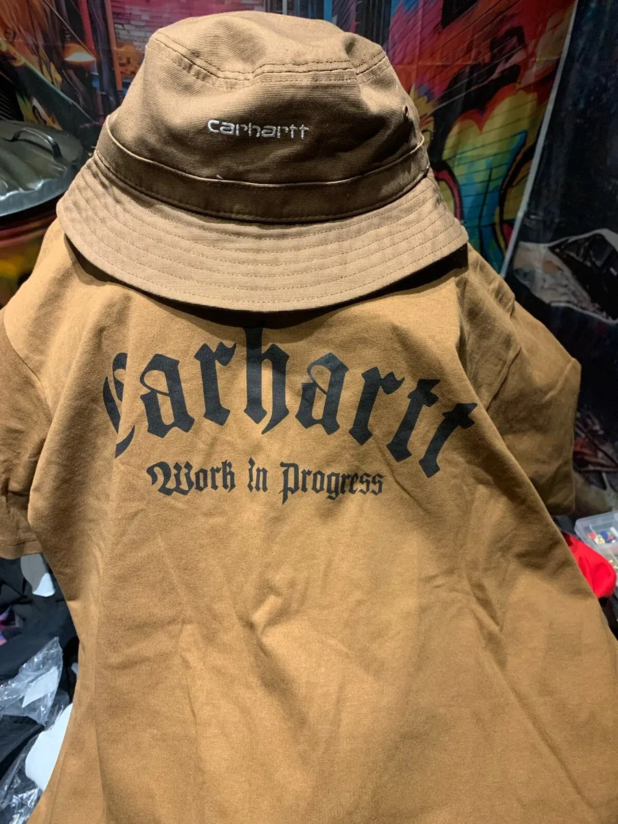 Carhartt lager t shirt and hat - Image 1