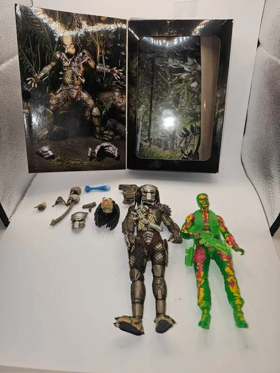 NECA PredatorJungle Hunter Dutch Camo Vintage Kenner Pred - Image 1