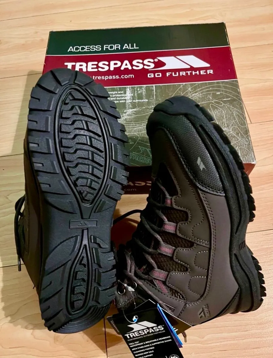 Hiking boots - Image 3