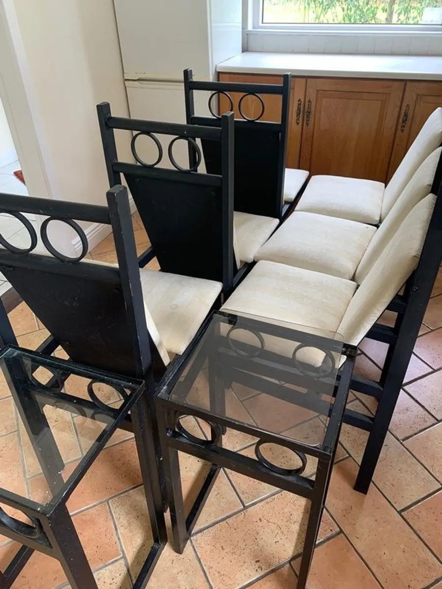 Metal table with glass top, 6 chairs and side pieces - Image 3