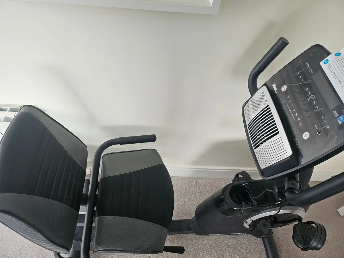 ProForm 325 CSX+ Recumbent Bike - Image 3