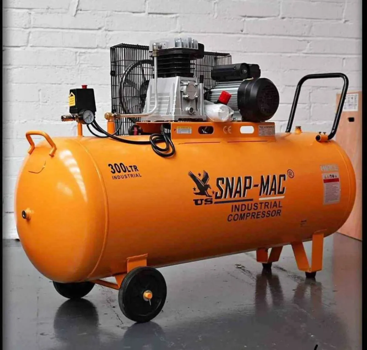 Air compressors free delivery - Image 3
