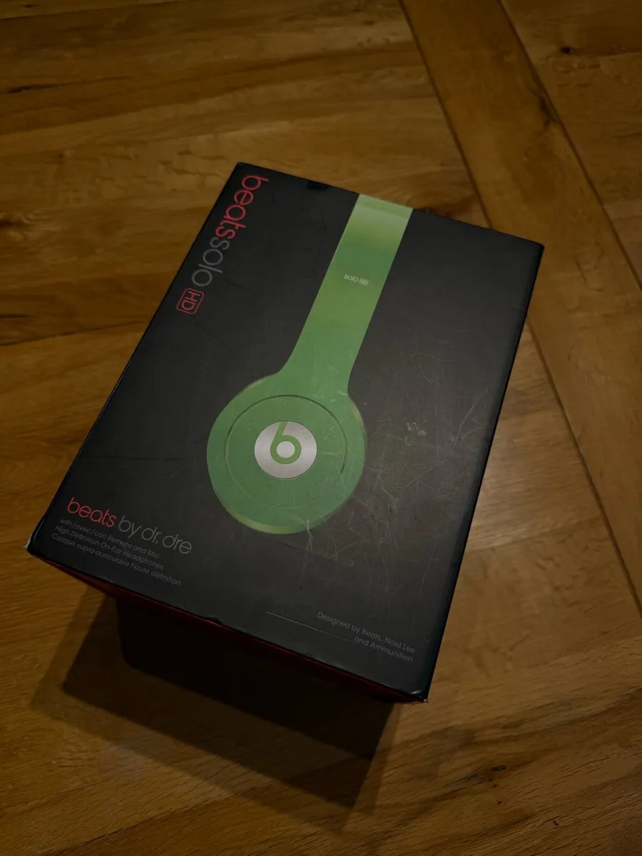 Beats headphones - Image 1