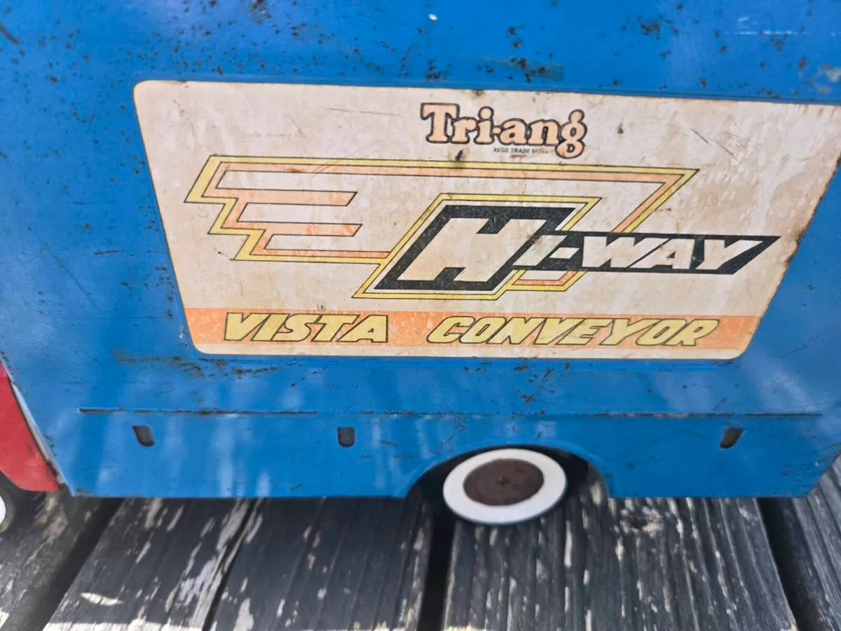 Vintage triang toy removal truck - Image 1