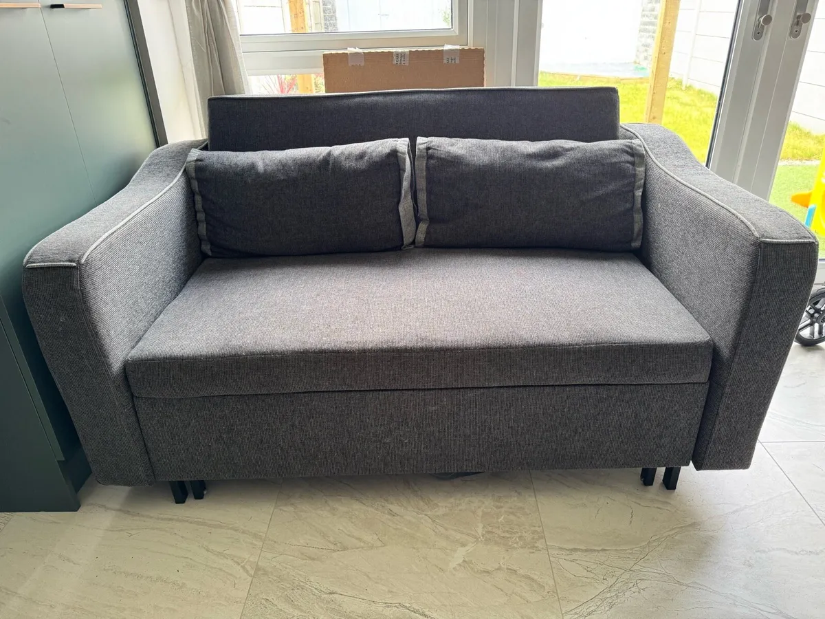 2 seater sofa bed - Image 2