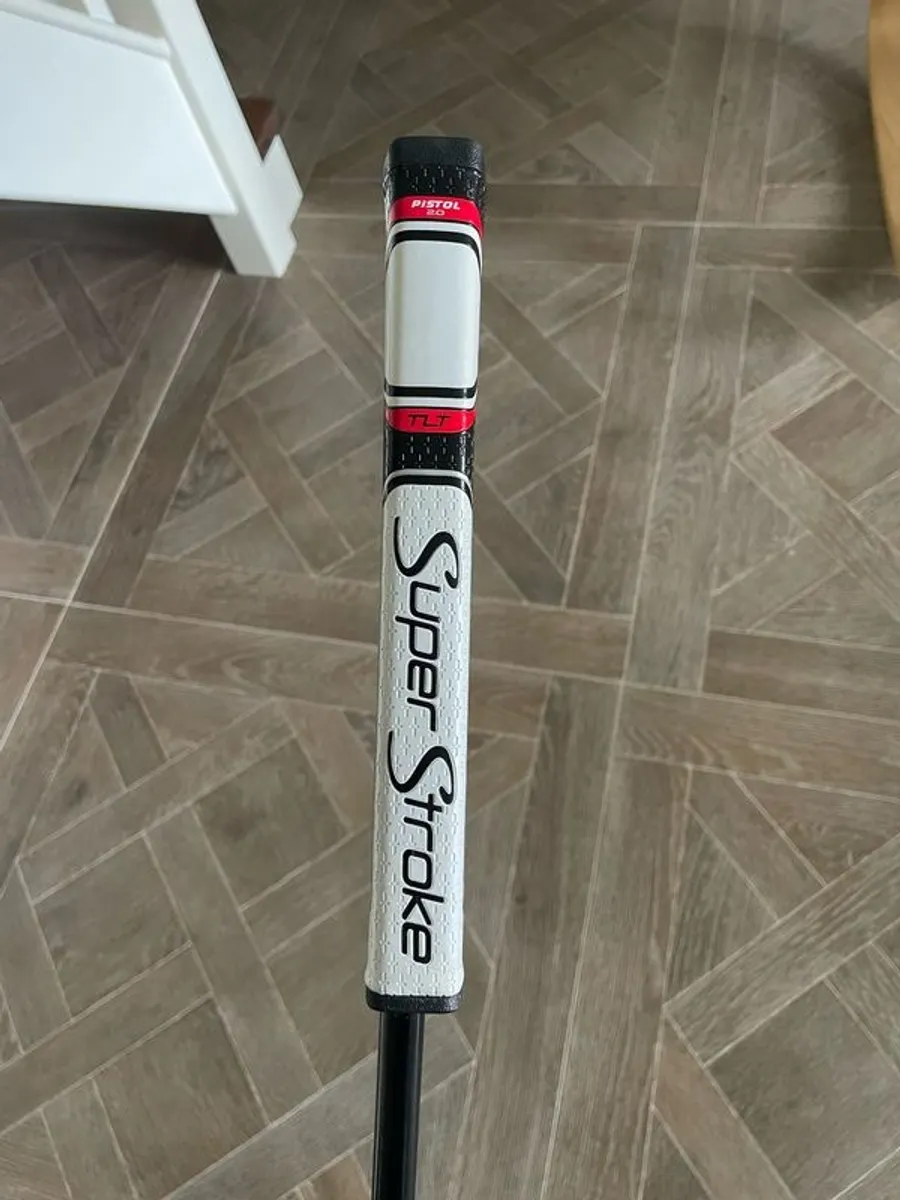 Odyssey AI-One Square 2 Square Jailbird Putter - Image 3