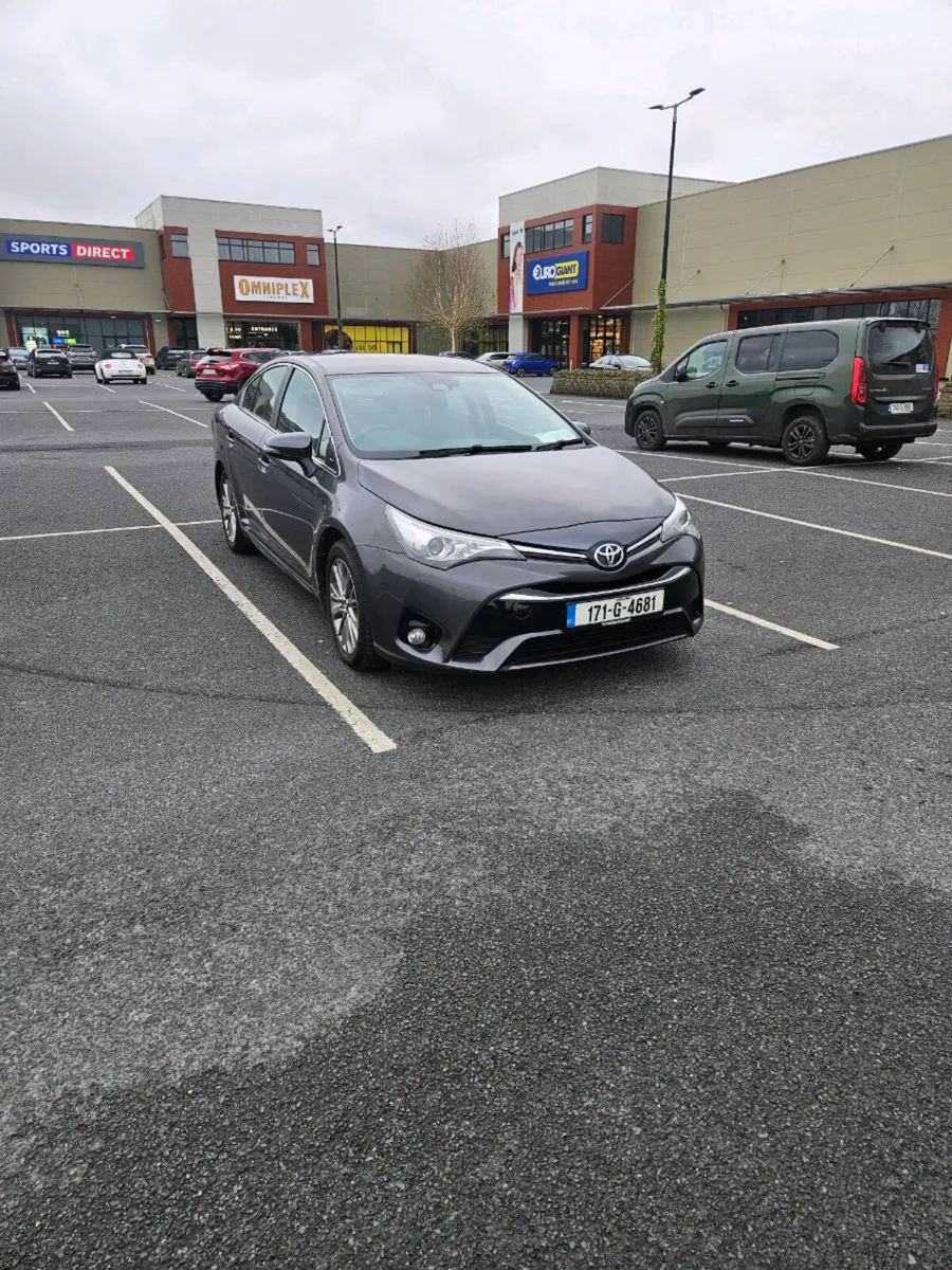 2017 Toyota Avensis 2.0 D4D Business Edition - Image 1