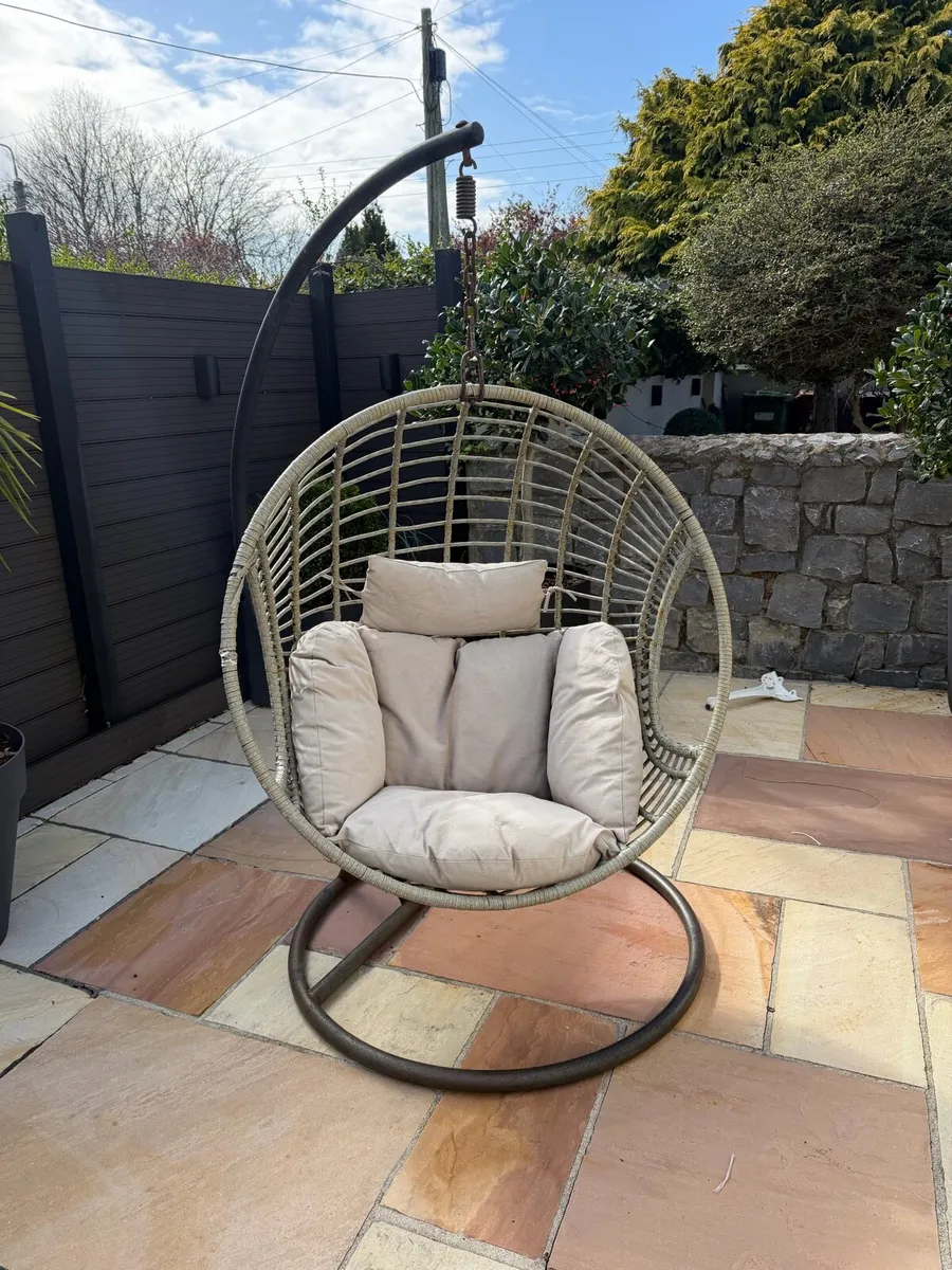 Swing chair - Image 2