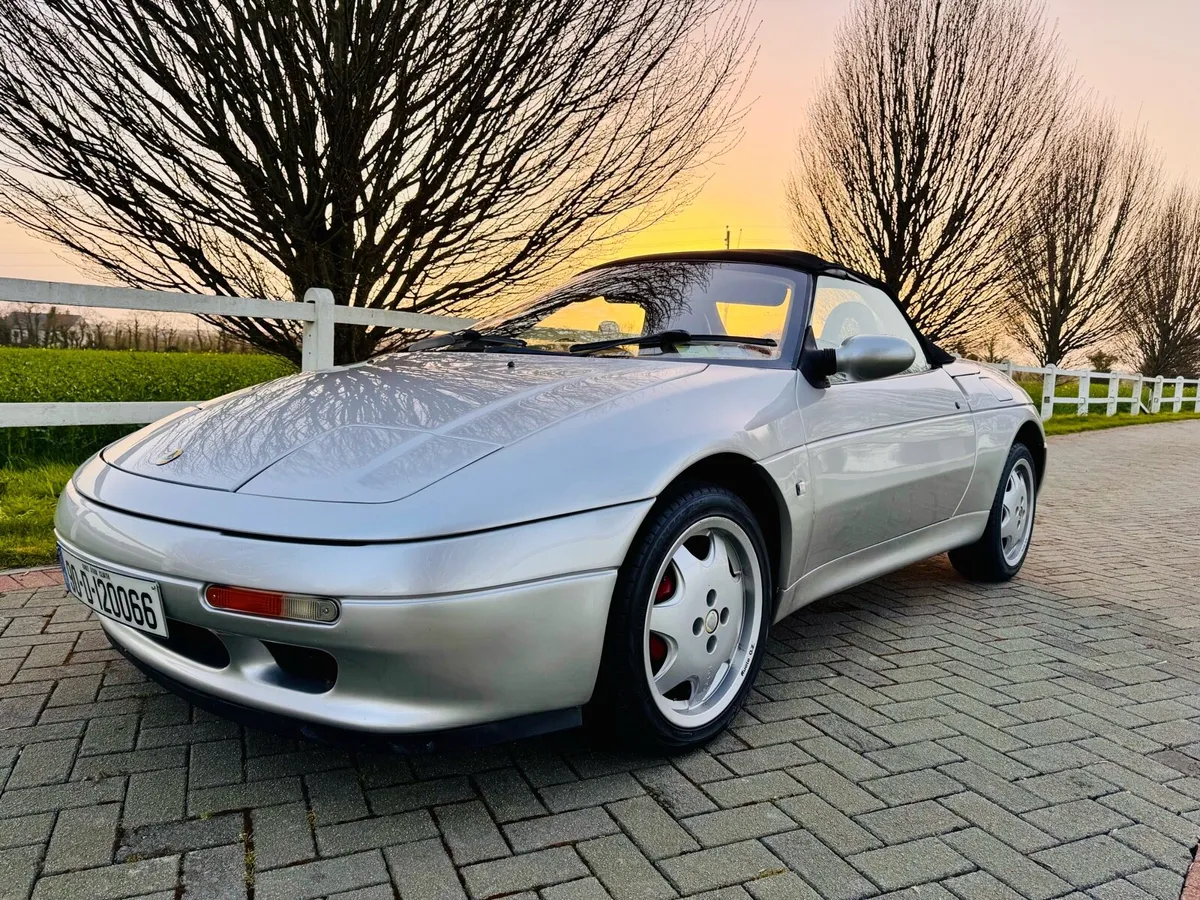 Lotus Elan SE Turbo M100 - Image 1
