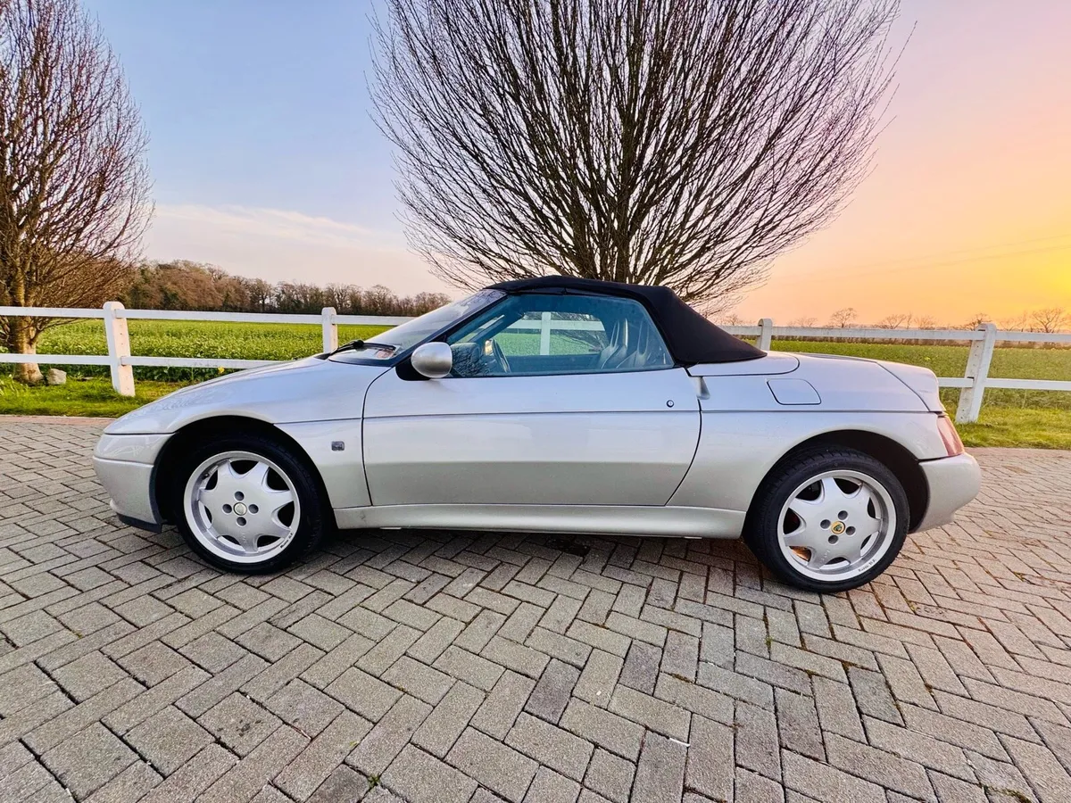 Lotus Elan SE Turbo M100 - Image 2