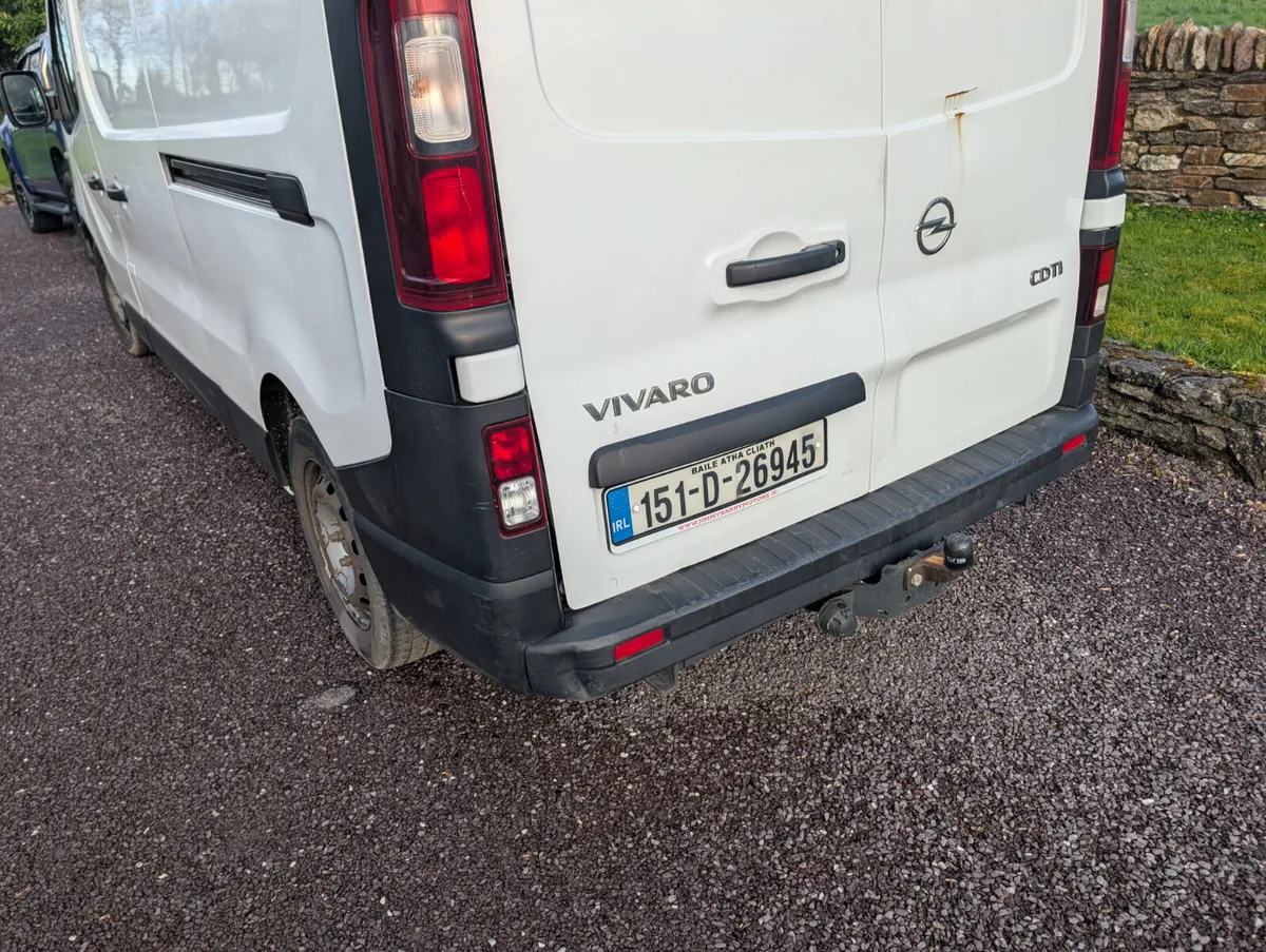 Opel Vivaro 2015 - Image 2