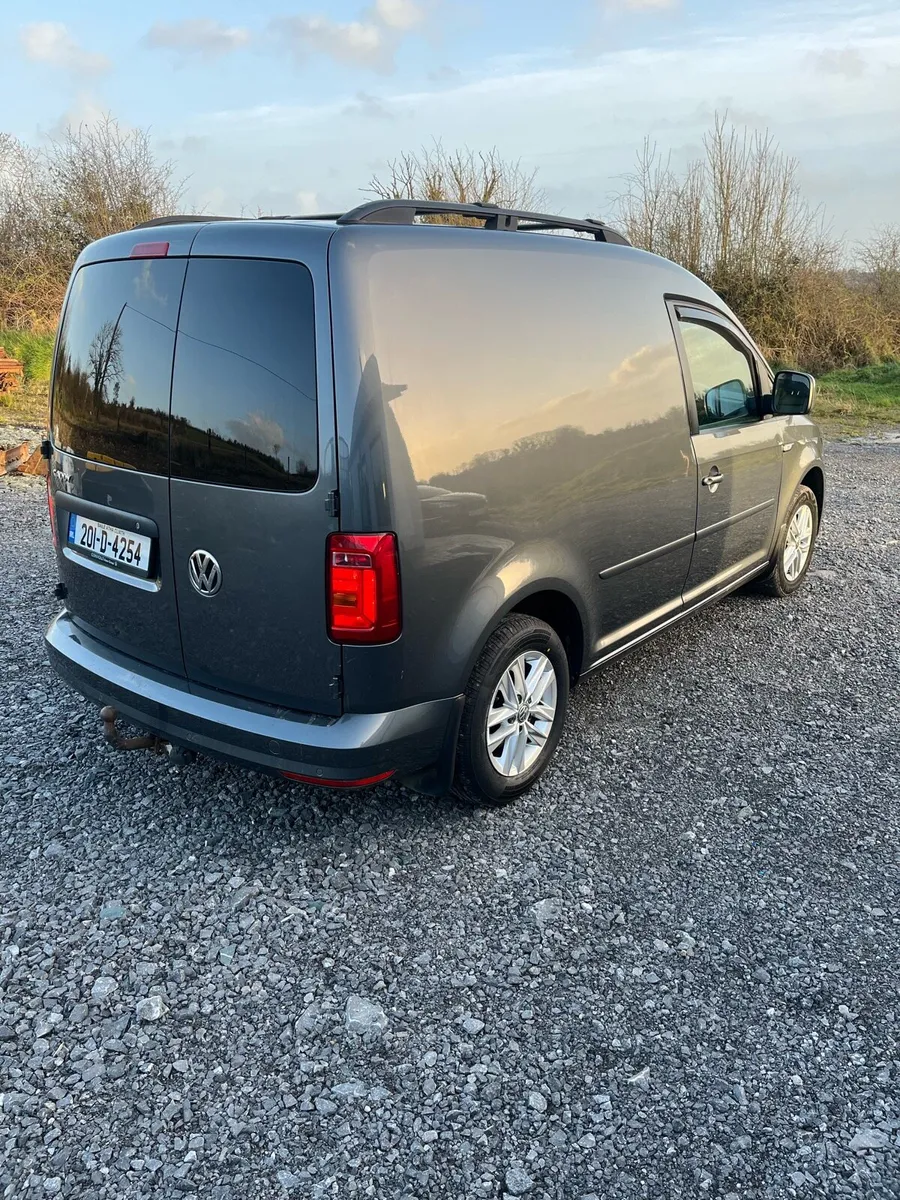 2020 Volkswagen caddy highline - Image 2