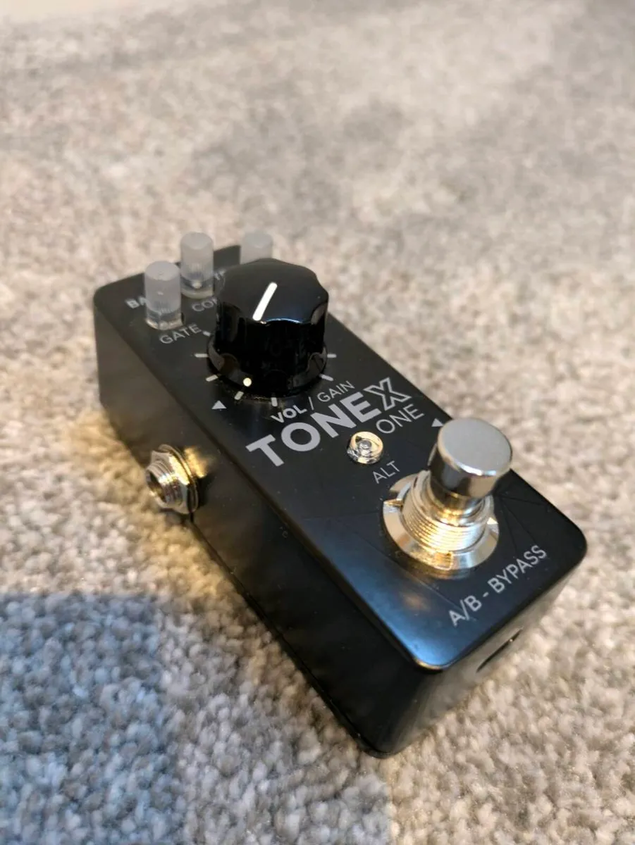 IK Multimedia ToneX One - Amp Modeller & Capture P - Image 4