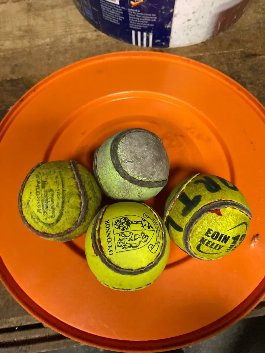 Hurling sliotars - Image 3