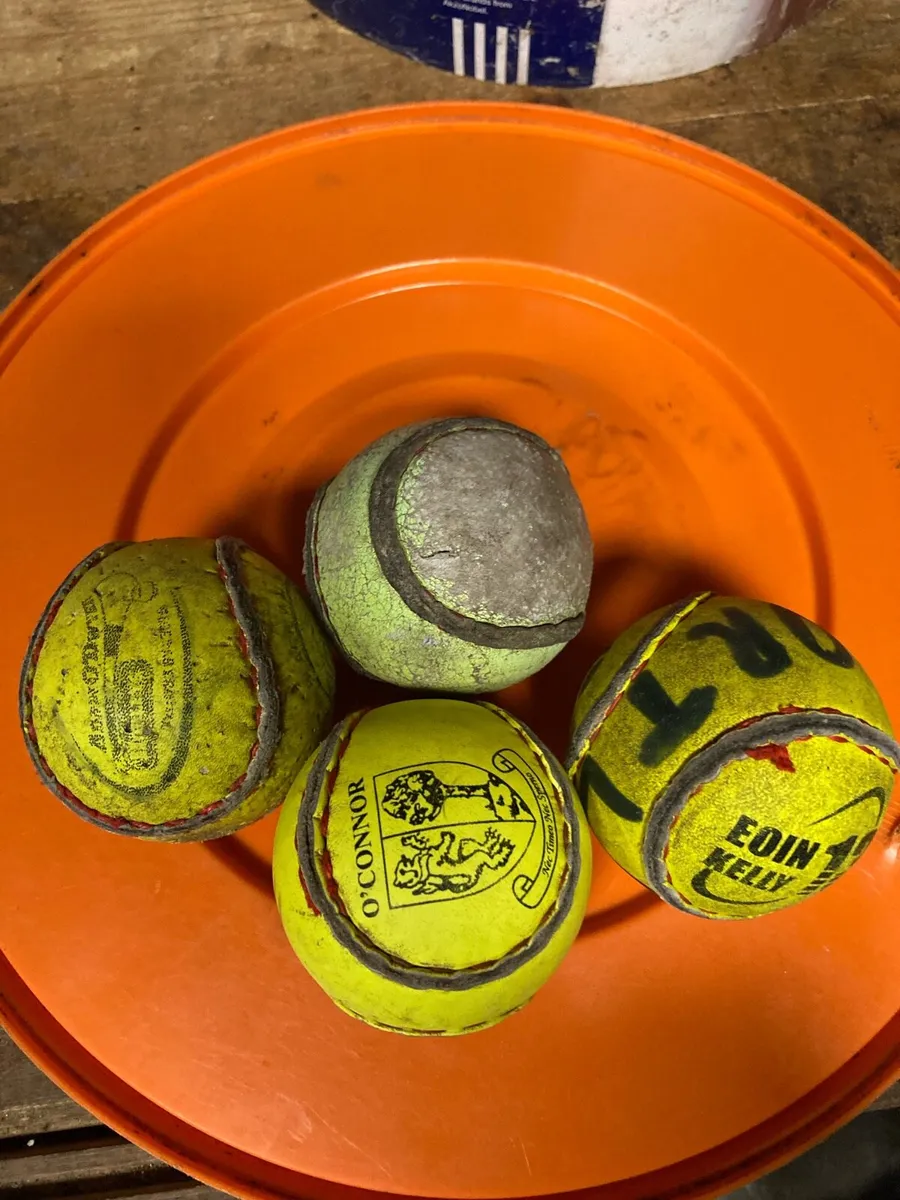 Hurling sliotars - Image 4