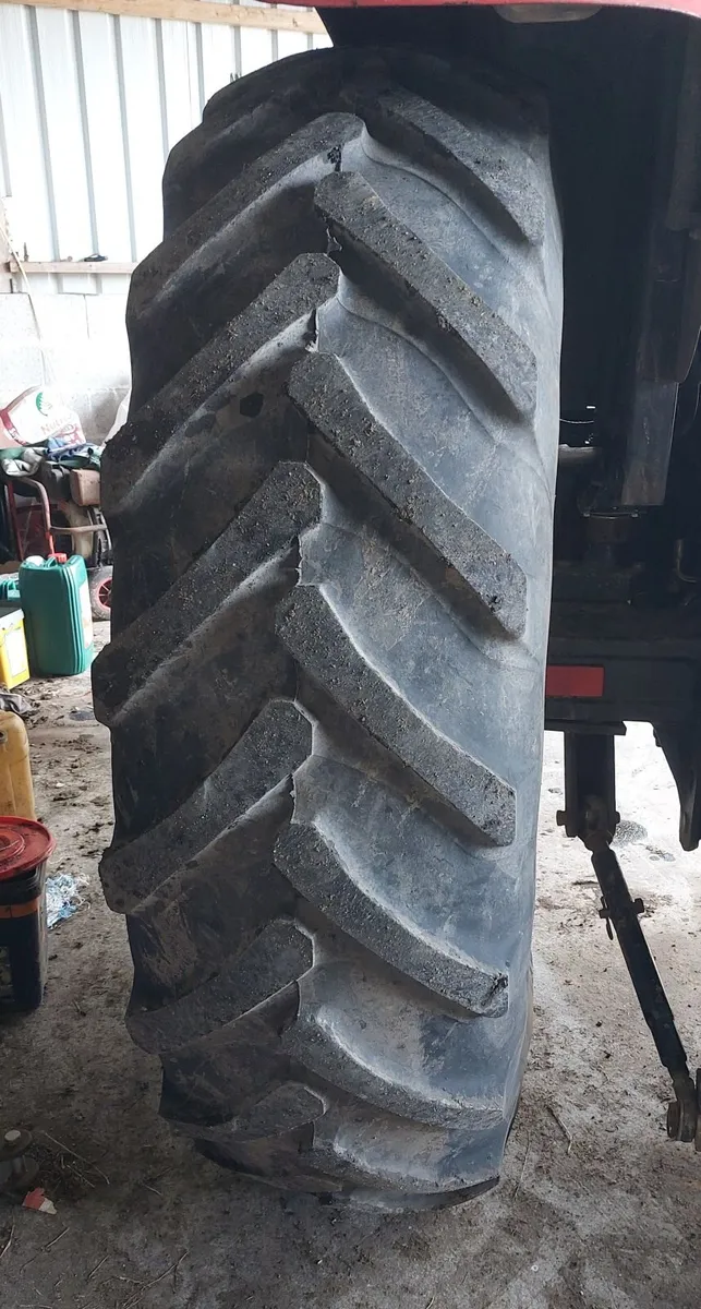 18.4  R42 wheels with removable centre weights - Image 2